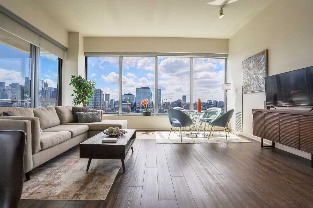 Mondial River West - Photo 6 of 35