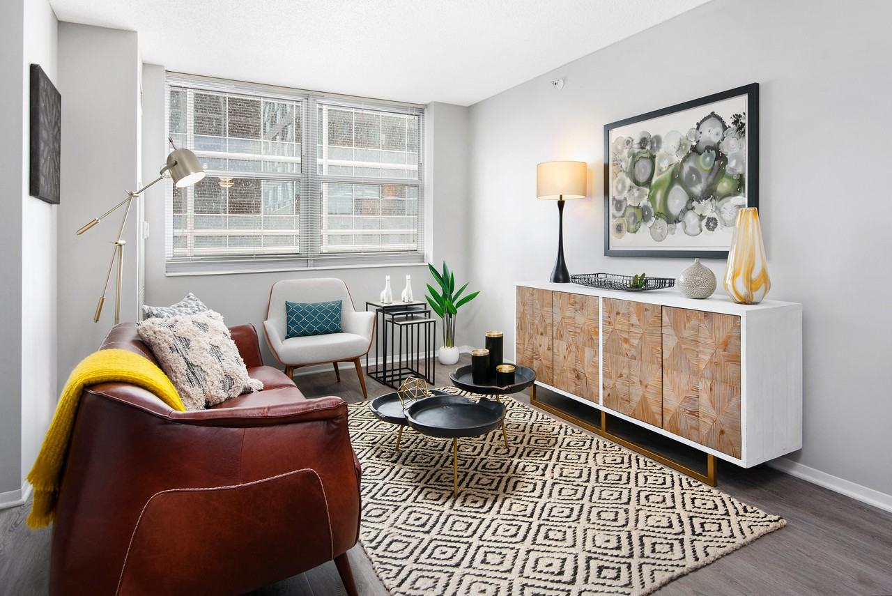 180 North Jefferson - Photo 4 of 26