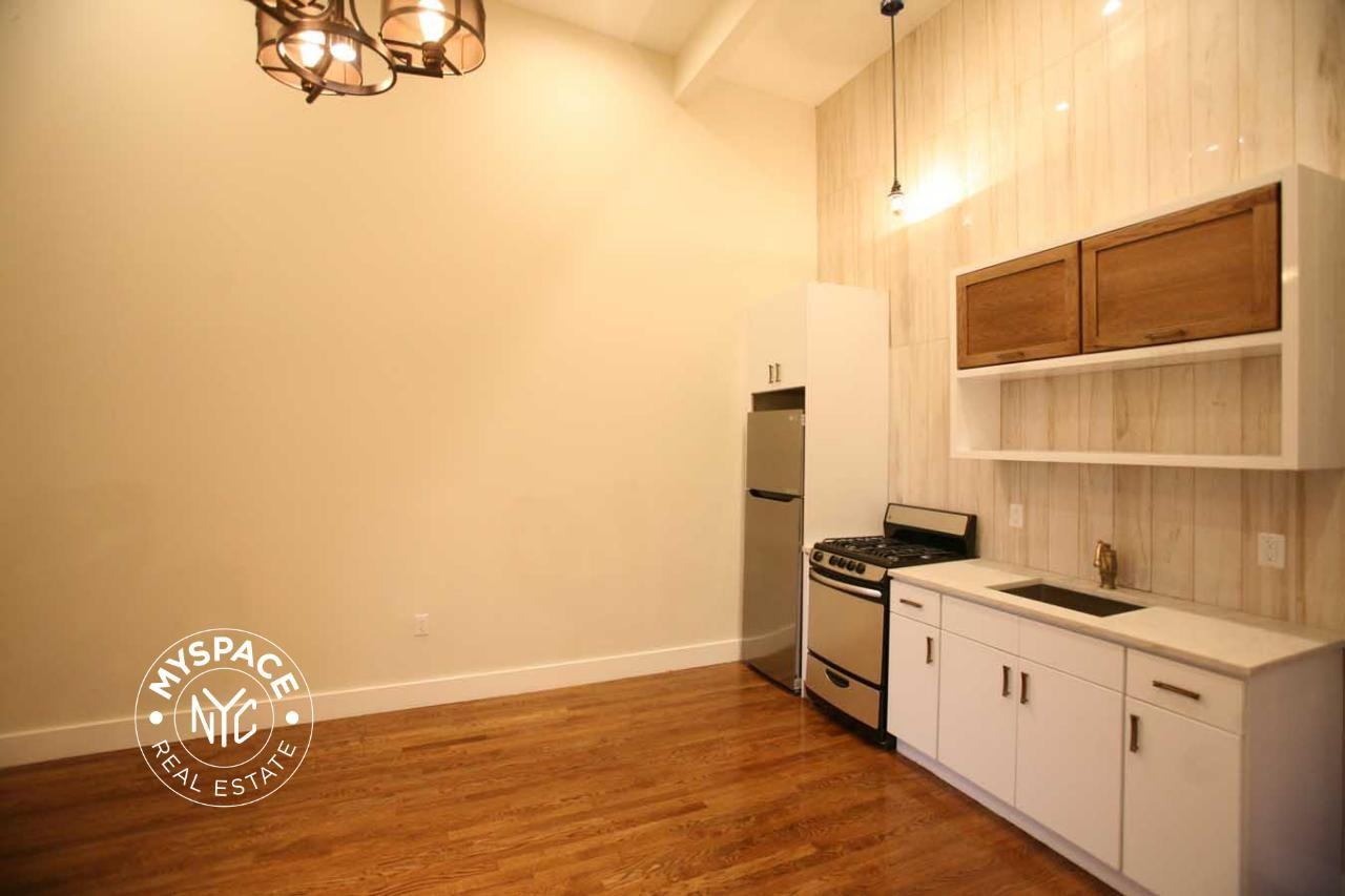 565 Evergreen Ave #3F - Photo 2 of 9