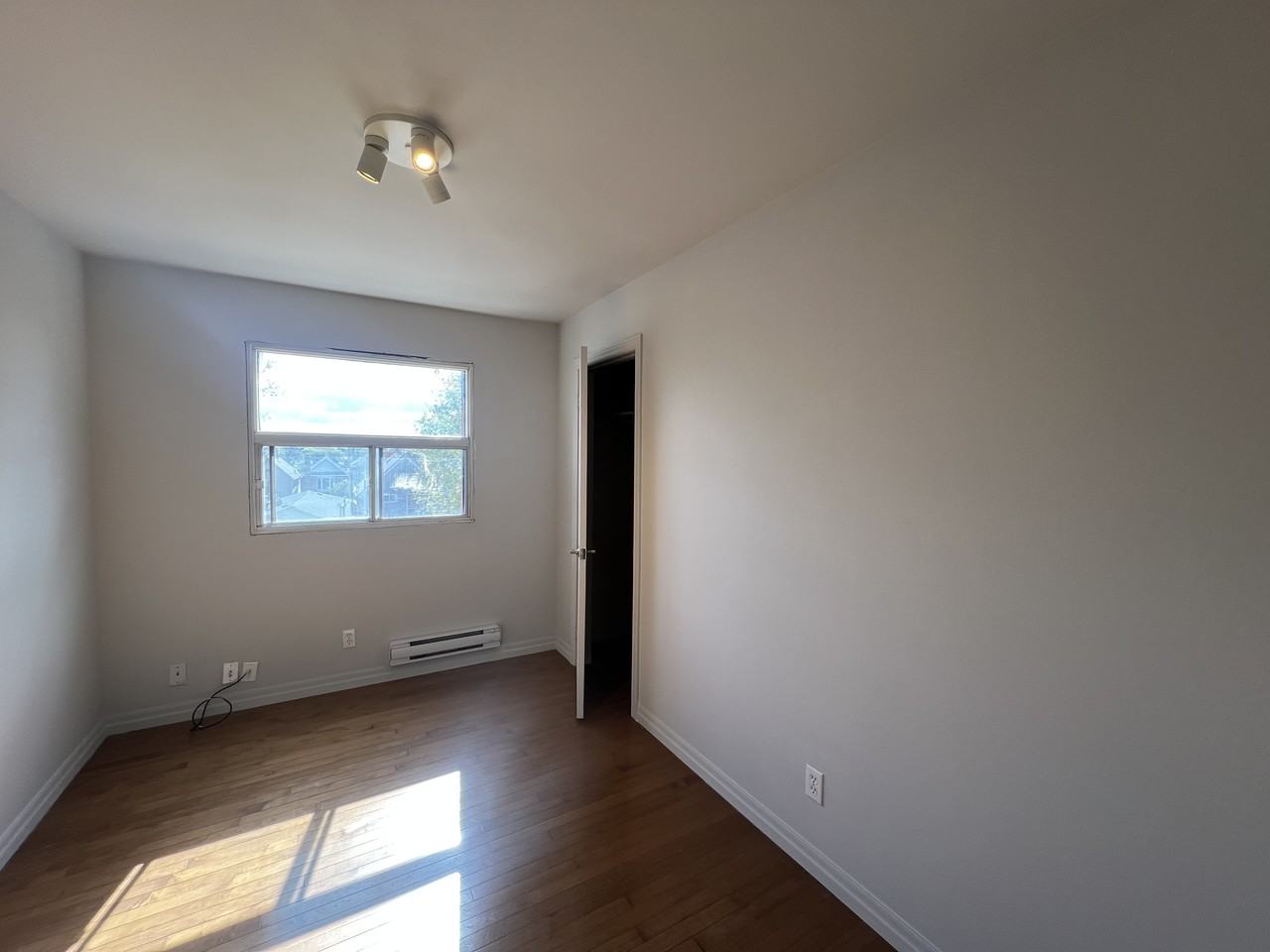 313 Nairn Avenue - Photo 6 of 17