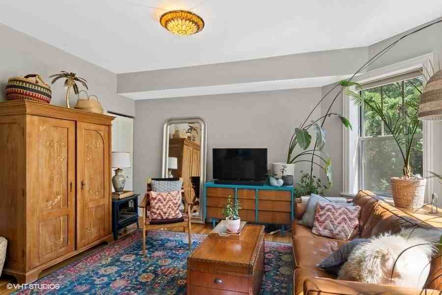 5402 N Kenmore Ave #2E - Photo 2 of 9