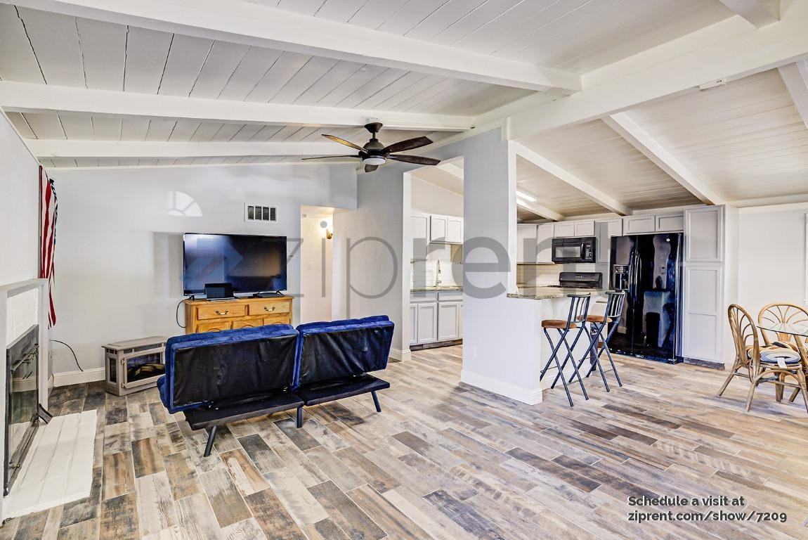 803 Virginia Dr - Photo 2 of 20