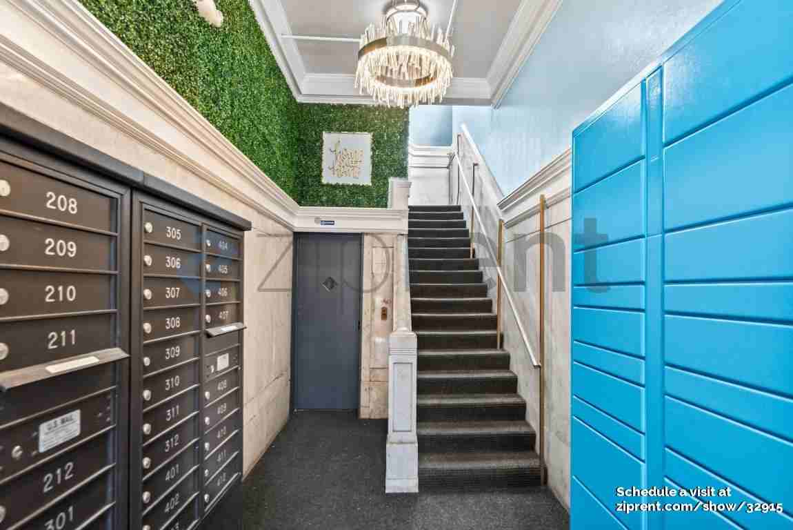 680 14th St #401 - Photo 6 of 24