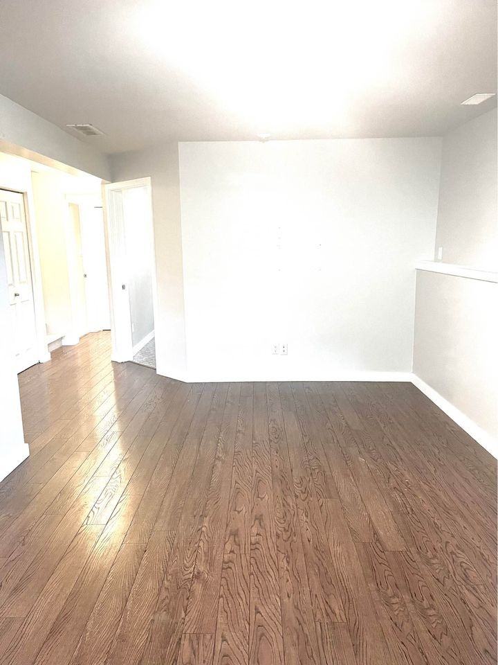 885 Paret Road - Photo 3 of 12