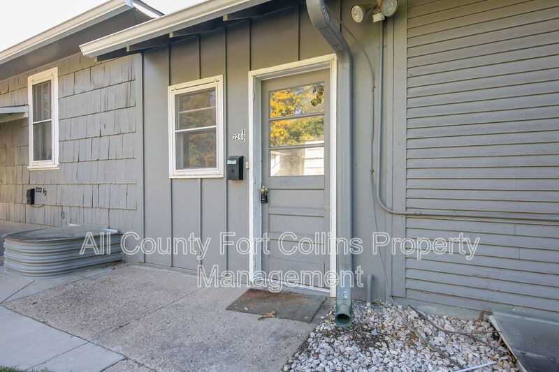 224 1/2 S Loomis Ave - Photo 2 of 13