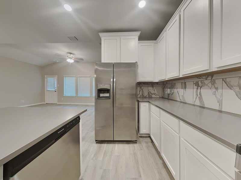 227 Murrieta Ln - Photo 6 of 19