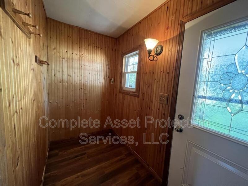 3805 Roche St - Photo 2 of 7