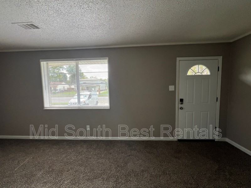 2932 Southwall St - Photo 2 of 8