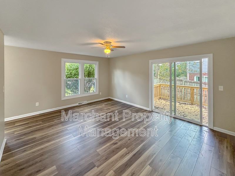 4716 Old Spartanburg Rd - Photo 4 of 21