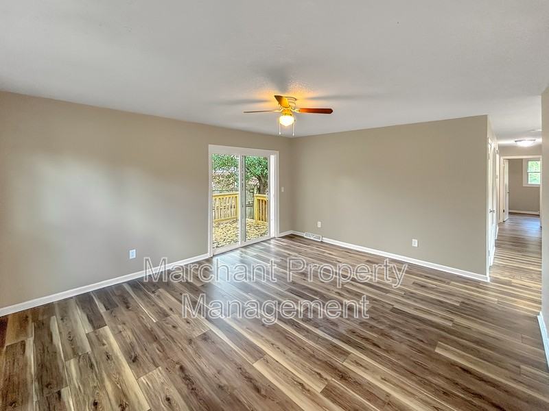 4716 Old Spartanburg Rd - Photo 5 of 21