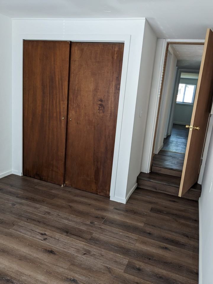 2414 South 121 Place - Photo 3 of 15