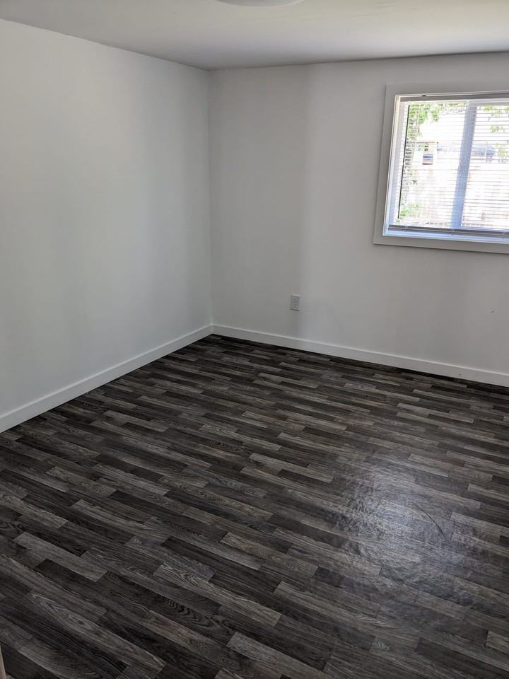 2414 South 121 Place - Photo 2 of 15