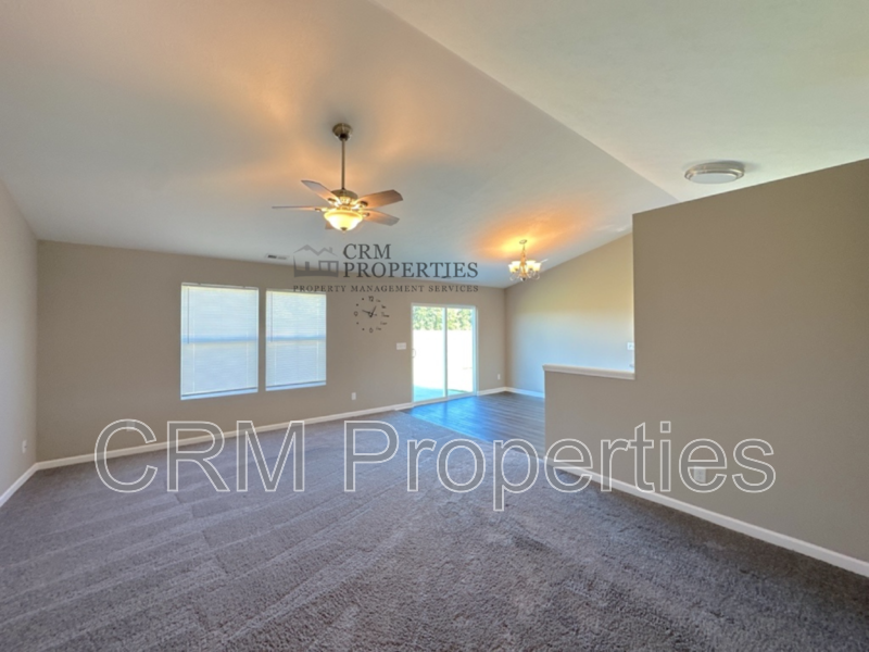 406 Ariel Dr - Photo 2 of 45