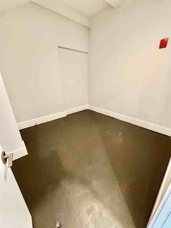 101 S Main St #1 - Photo 5 of 7