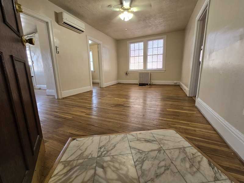 608 N Arthur Ashe Blvd #3 - Photo 7 of 10