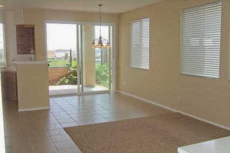 758 Callecita Aquilla Sur - Photo 3 of 15