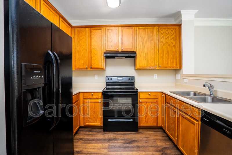 8829 Arbor Creek Dr - Photo 4 of 26