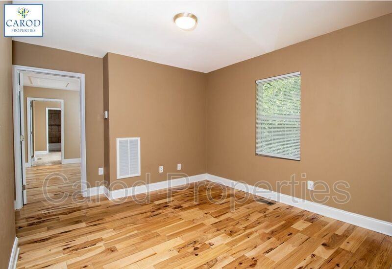1608 Brockett Ave #A - Photo 5 of 17