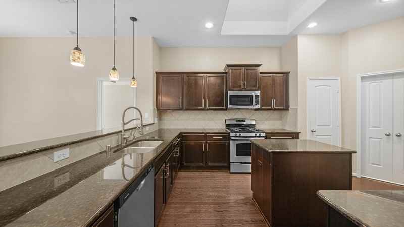 8602 Austin Thomas Dr - Photo 6 of 27