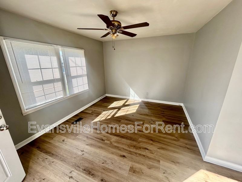 812 Negley Ave - Photo 2 of 5