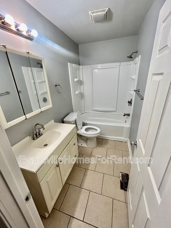 812 Negley Ave - Photo 5 of 5