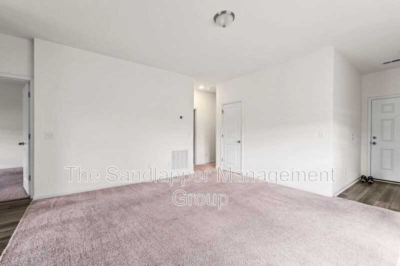 435 Pender Woods Dr - Photo 3 of 20