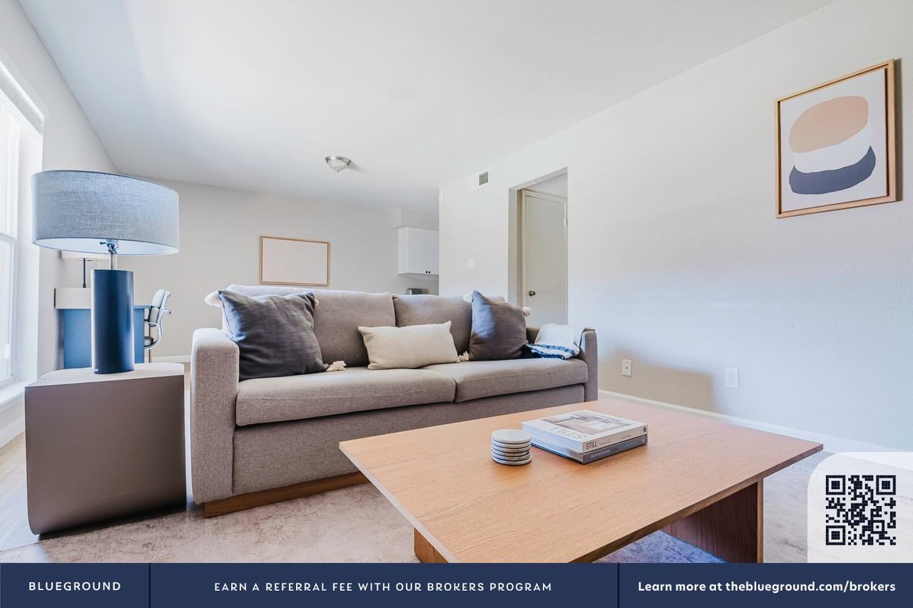 1230 East 38th 1/2 Street - Photo 5 of 27