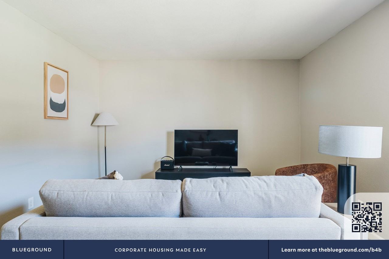 1230 East 38th 1/2 Street - Photo 6 of 27