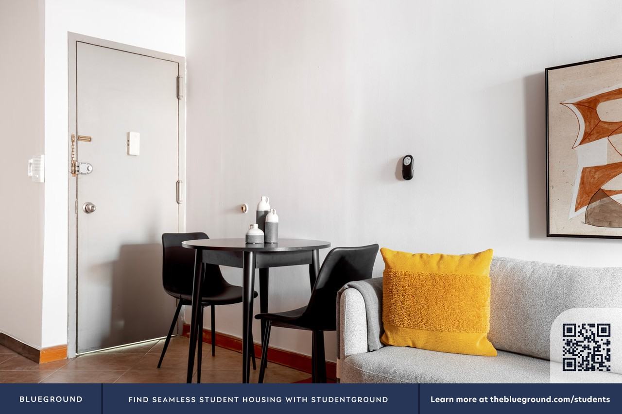 51 E Houston St #992 - Photo 6 of 20