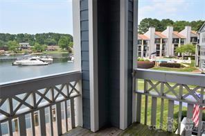 18771 Vineyard Point Ln - Photo 3 of 13