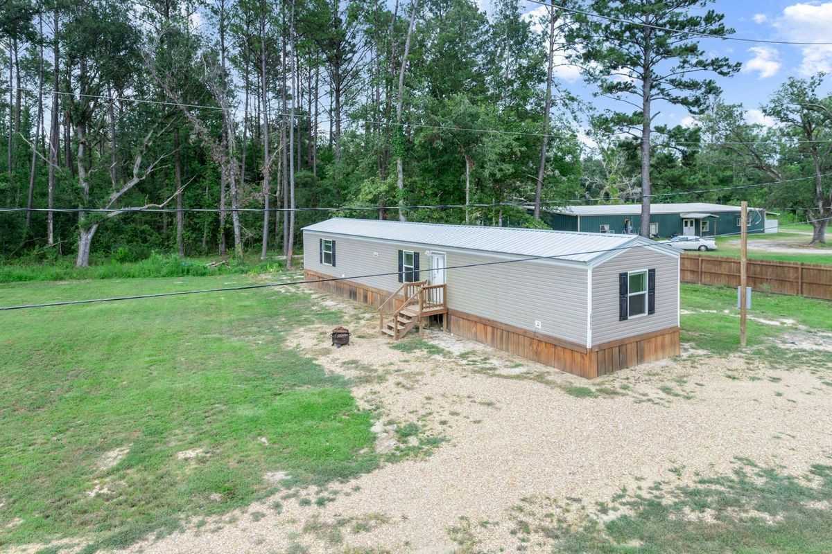 27272 Patterson Rd - Photo 2 of 11