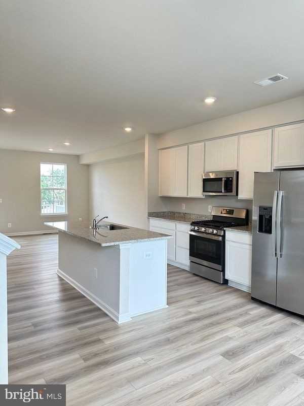 153 Tye Ct - Photo 3 of 5