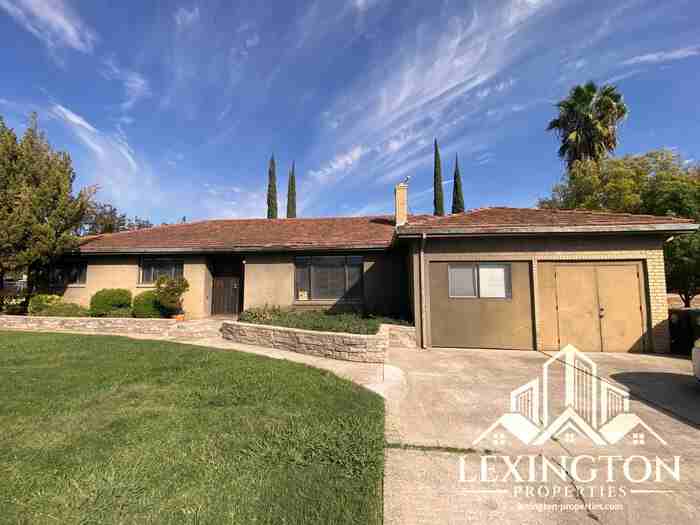 7534 Old Auburn Rd - Photo 2 of 39