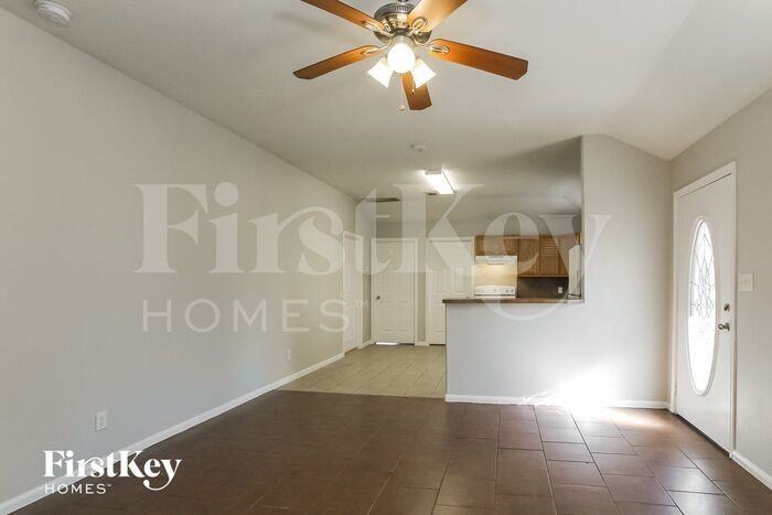 10419 Royal York Dr - Photo 3 of 15