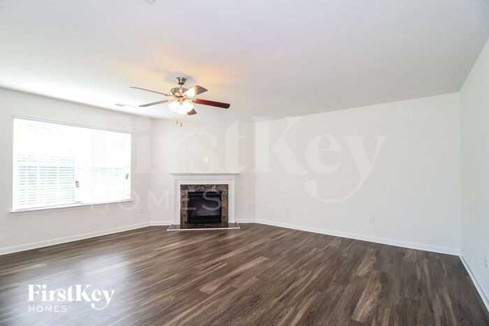 1334 Aurora Glen Dr - Photo 3 of 15