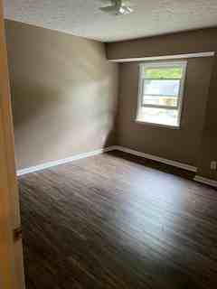 243 Haywood Ln #B - Photo 3 of 8