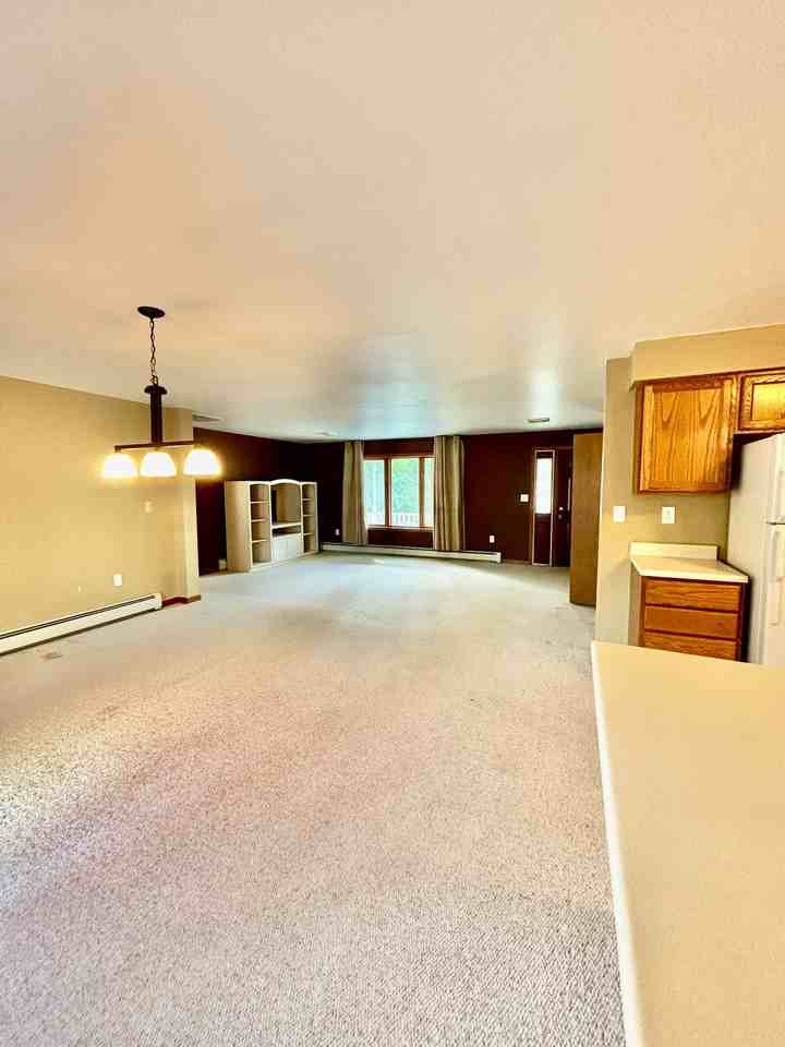 7010 Linden Rd - Photo 2 of 29