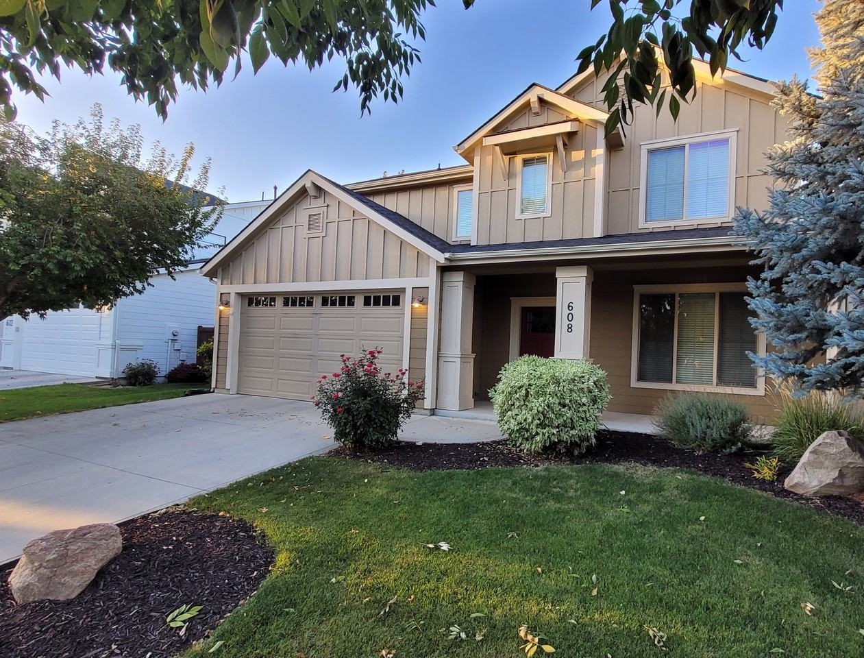 608 W Laughton Dr #NA - Photo 2 of 32