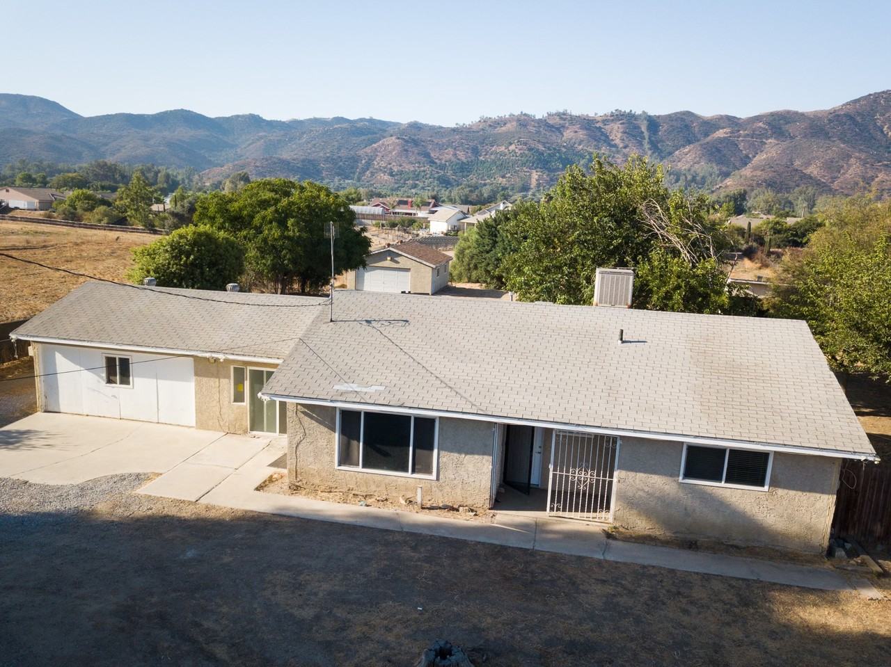 20724 Palomar St #NA - Photo 2 of 34