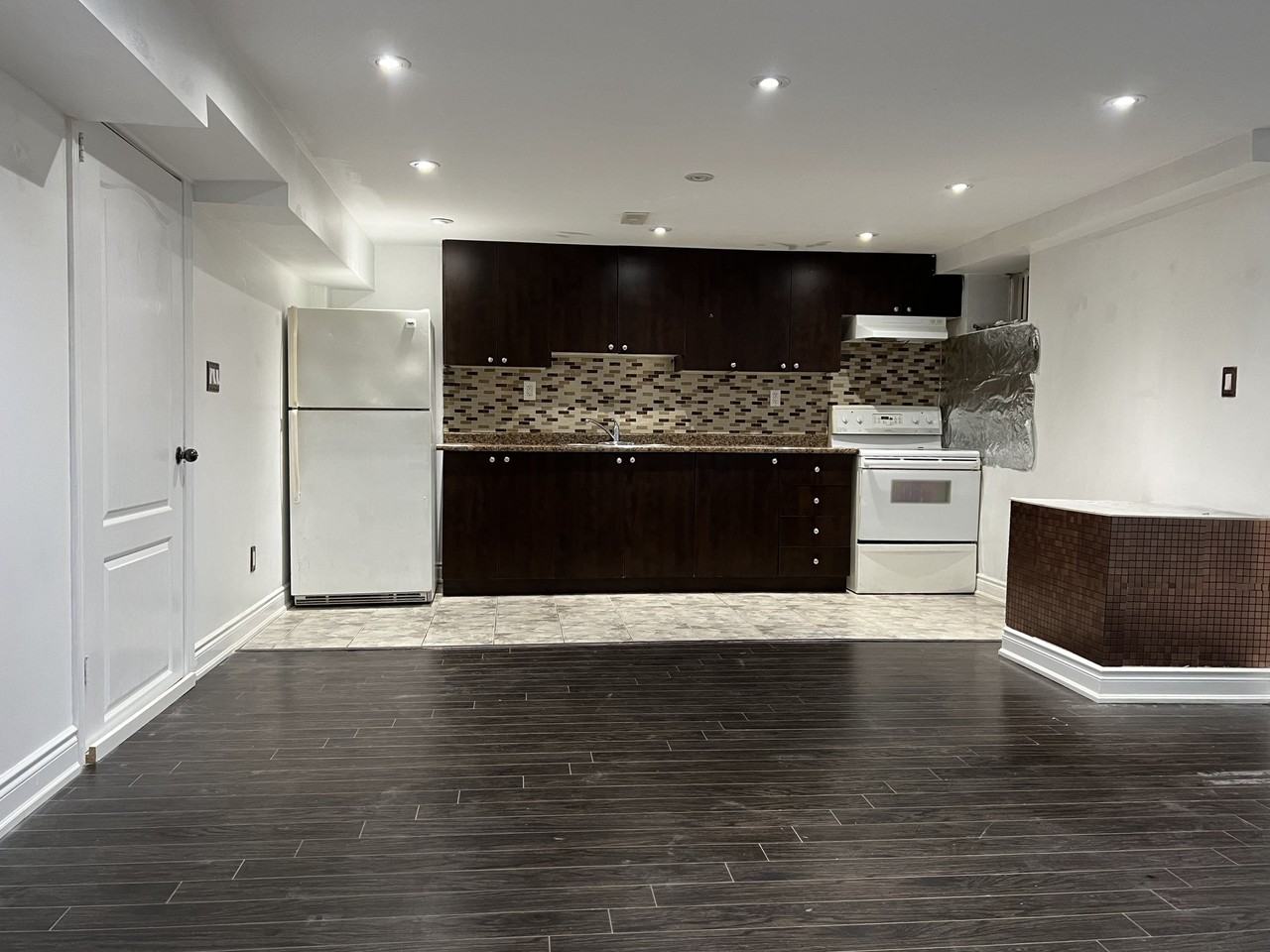 10 Burgby Ave - Photo 4 of 11