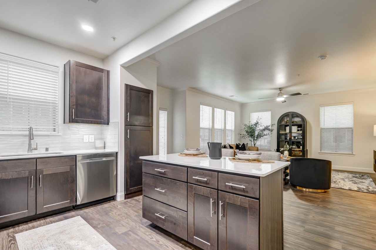 La Villita Lakeside and Landings - Photo 5 of 43