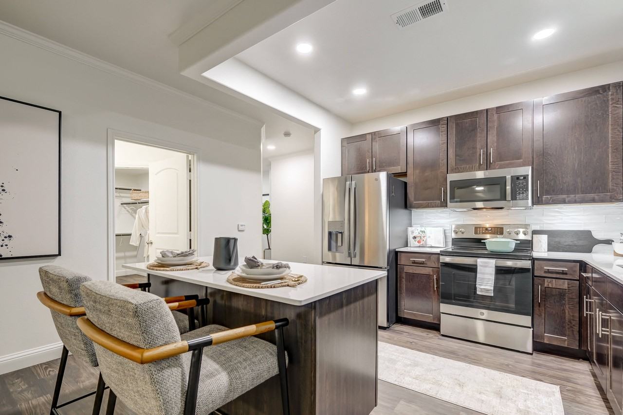 La Villita Lakeside and Landings - Photo 6 of 43