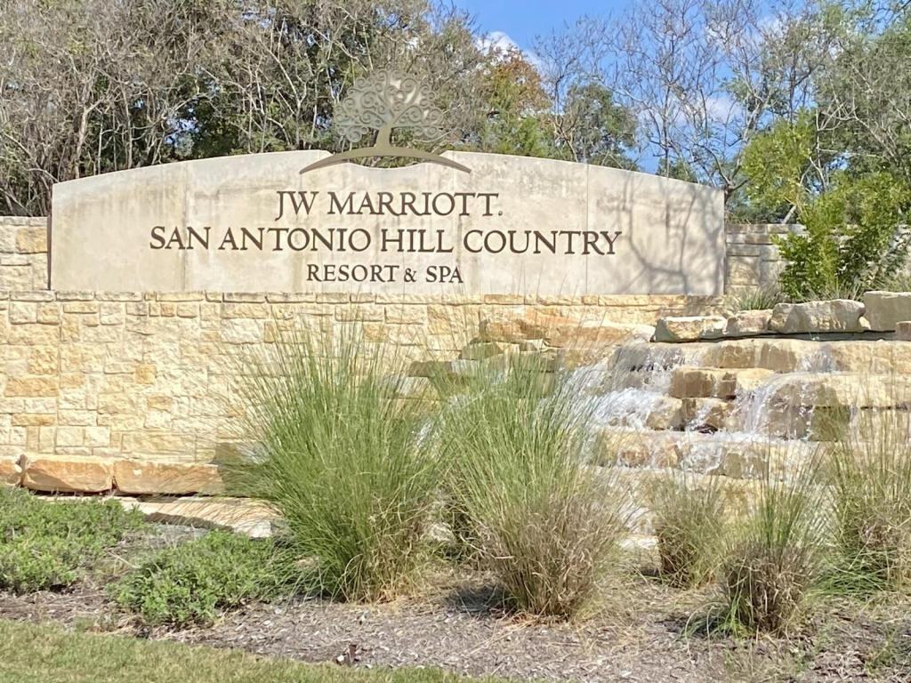 24914 Resort Pkwy - Photo 3 of 29