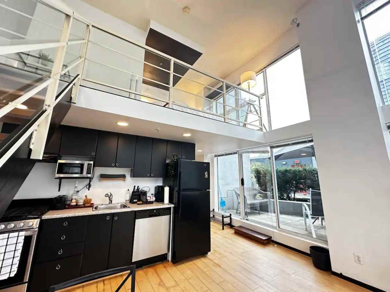 933 Seymour Street - Photo 3 of 13