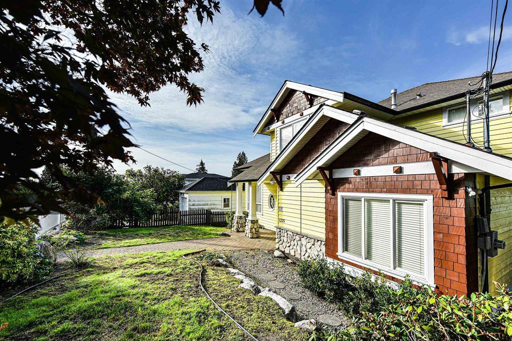 1275 20th Street - Photo 2 of 25