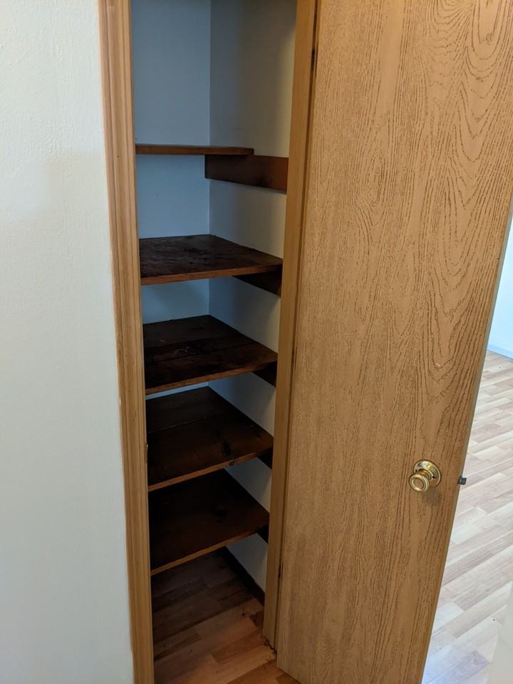 2048 Hebron Ave - Photo 3 of 9