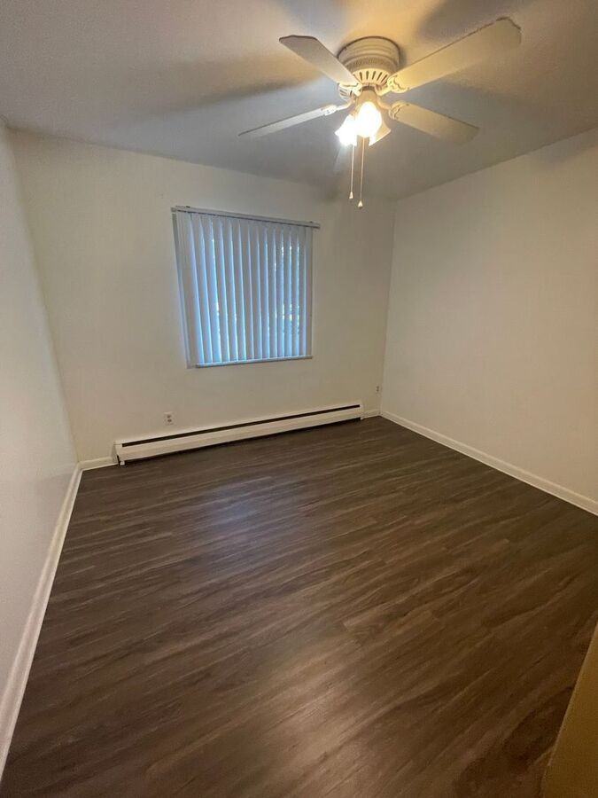 3808 W Sylvania - Photo 5 of 9