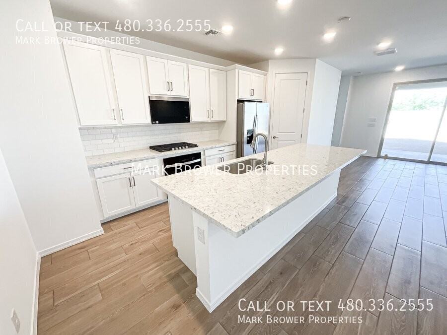 34682 N Ashwood Dr - Photo 3 of 22