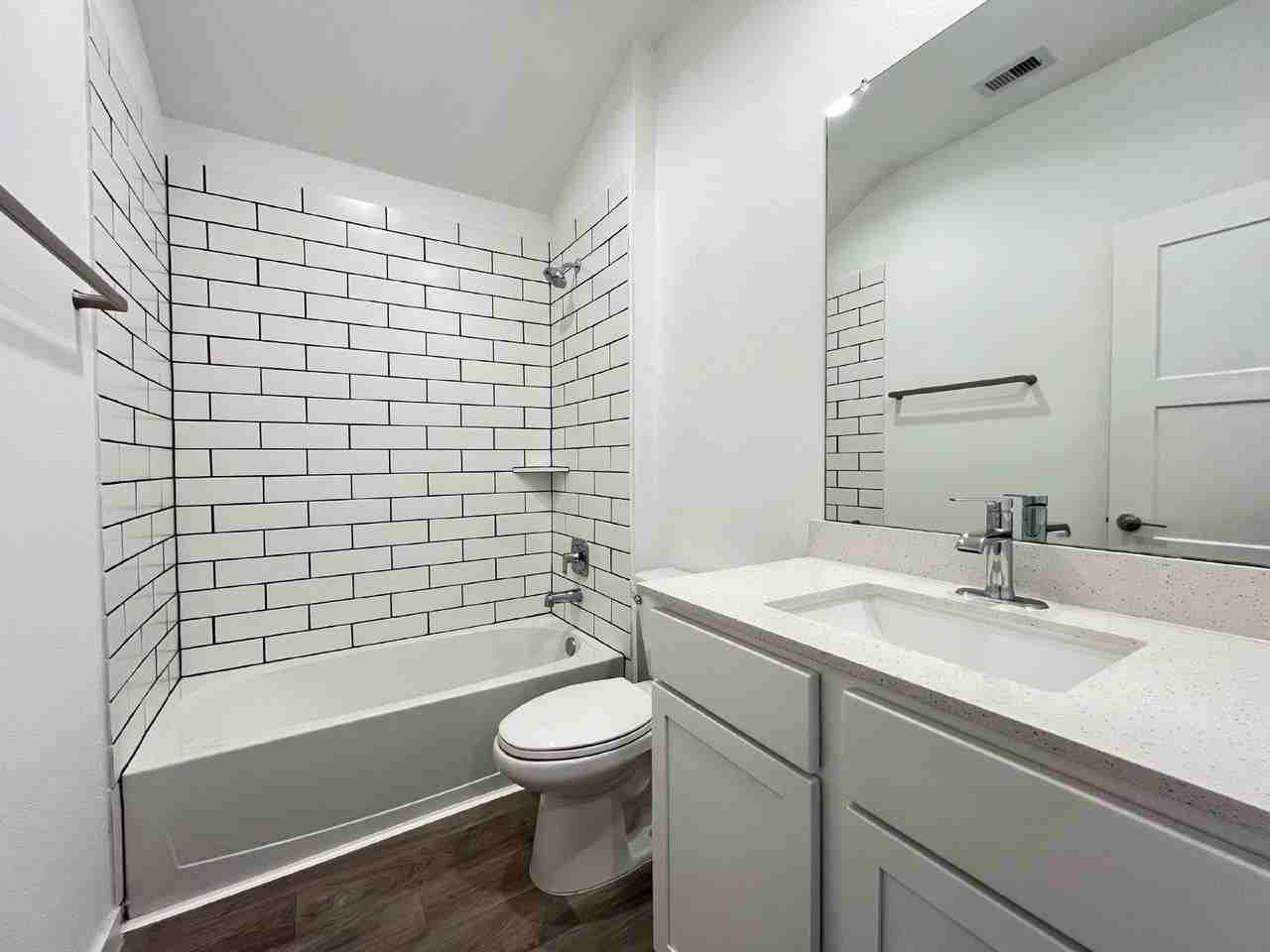 14206 Black Canyon Ln - Photo 4 of 20