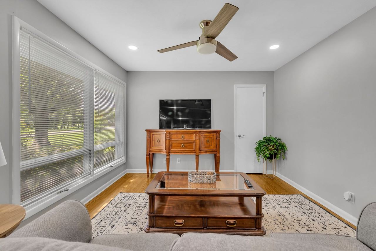 518 Twin Oak Dr #NA - Photo 3 of 48